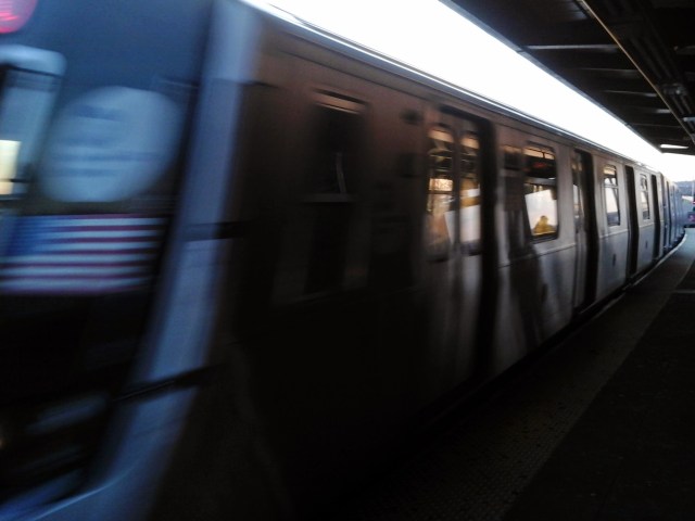 Arriving L train